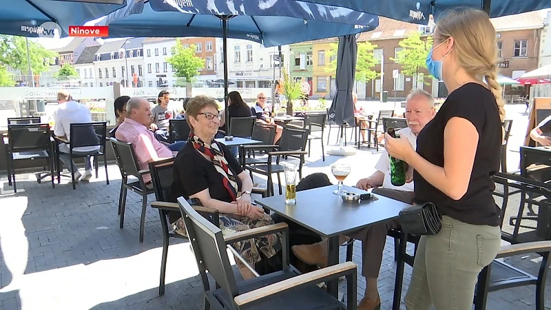 Geen inbreuken tegen coronamaatregelen na eerste weekendcafénacht in Ninove