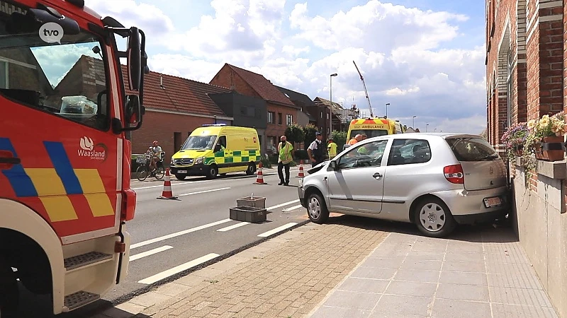 Drie mensen gewond na botsing in Sint-Pauwels