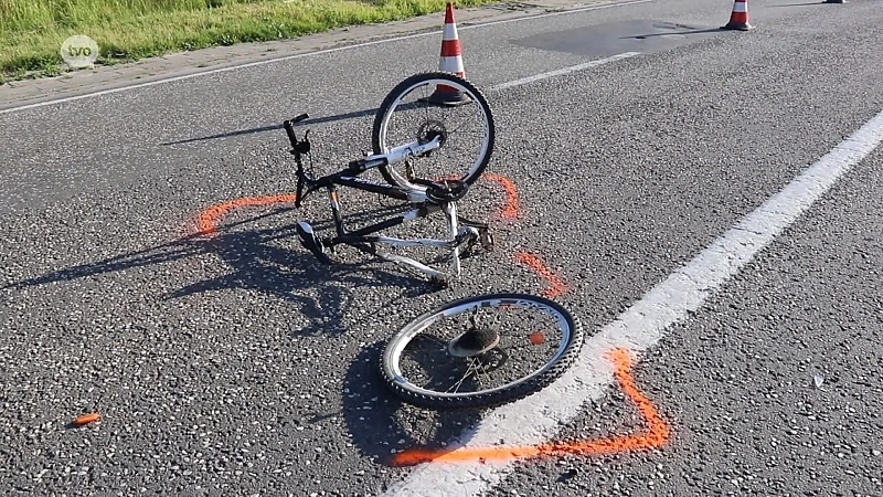 Meerbeke: Fietser wordt opgeschept door auto en raakt zwaargewond