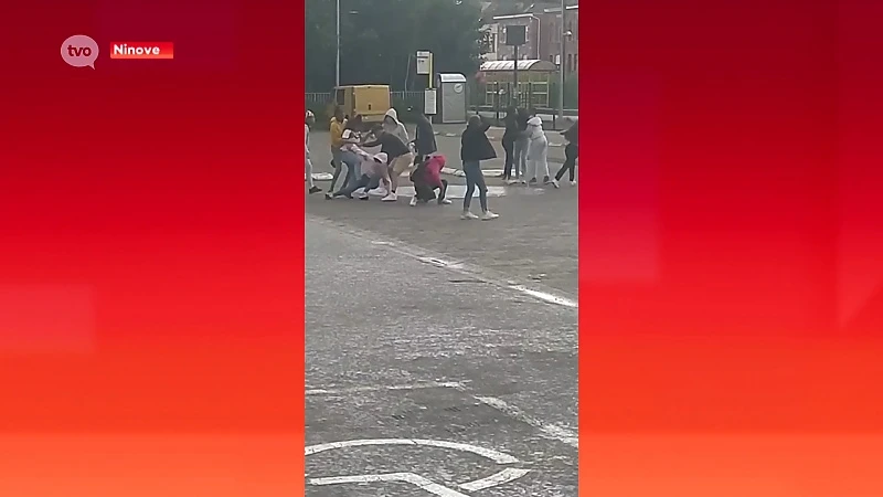 Opnieuw straatgevecht in Ninove, 15-tal jongeren raken slaags aan station