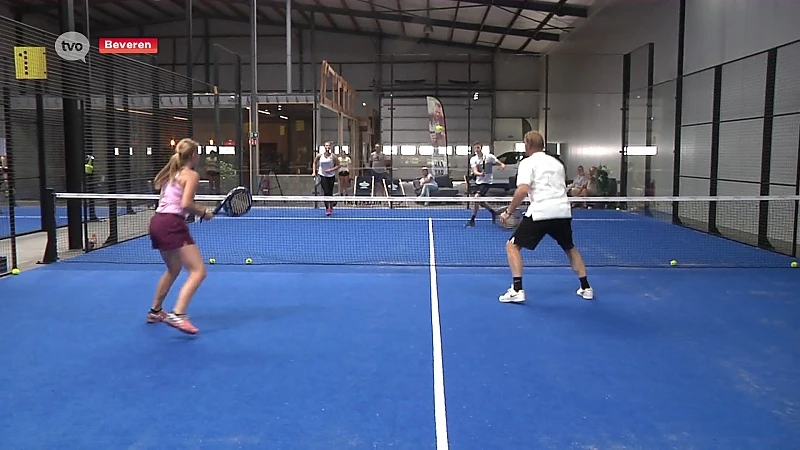 Zes indoor-padelterreinen bij nieuwe Hangar Padel Club in Beveren