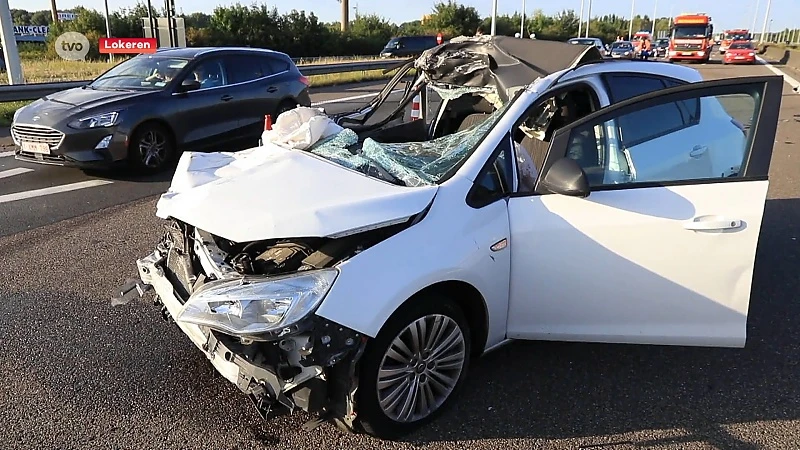 Jonge autobestuurder zwaargewond bij ongeval op E17 in Lokeren