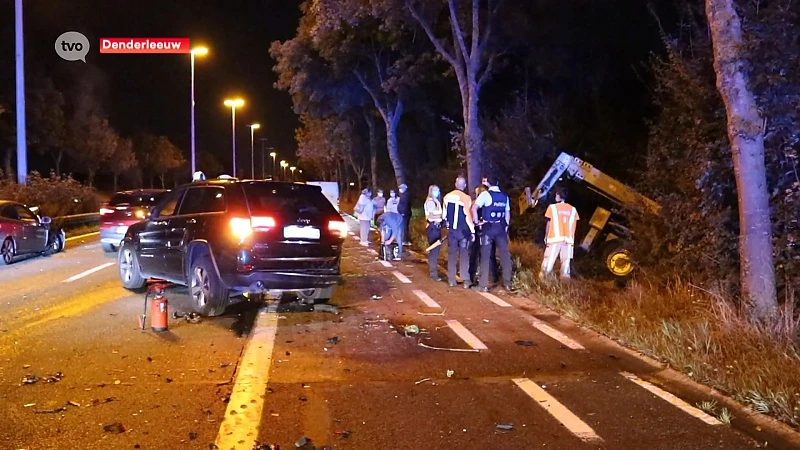 Drie gewonden bij zware klap op N45 in Denderleeuw