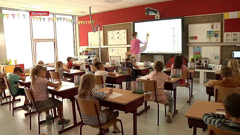 Eerste communie in heel wat scholen en parochies voor 2de keer uitgesteld