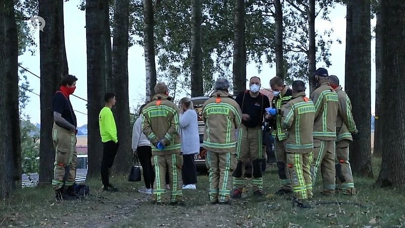 Sint-Gillis-Waas: Bromfietser (25) in levensgevaar na crash tegen boom