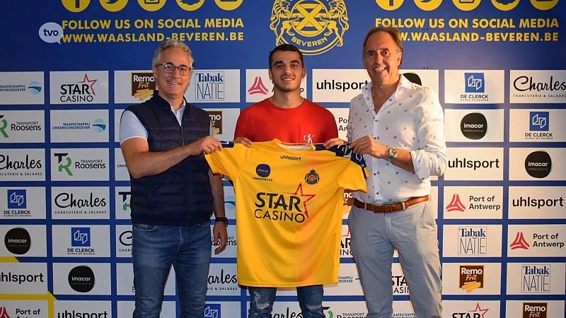 Waasland-Beveren haalt spits en defensieve middenvelder bij Norwich