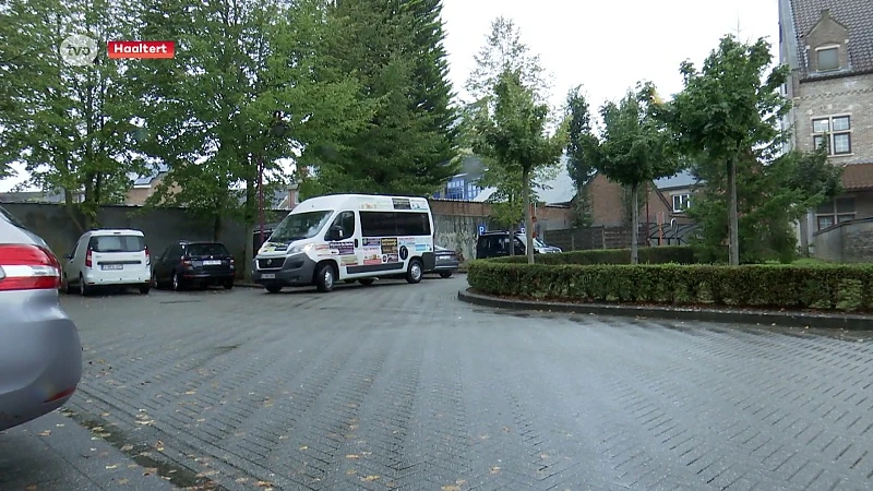 Spring op de herbi-bus en laat je rijden door Haaltert