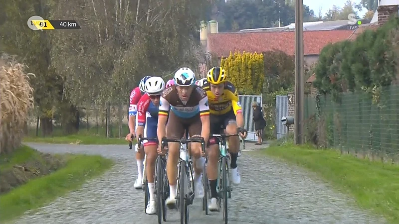 Herman De Croo als enige op de bon geslingerd tijdens passage van de Ronde