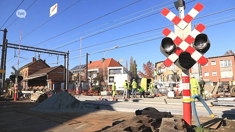 Werken in Zwijndrecht aan spoorlijn Antwerpen-Sint-Niklaas