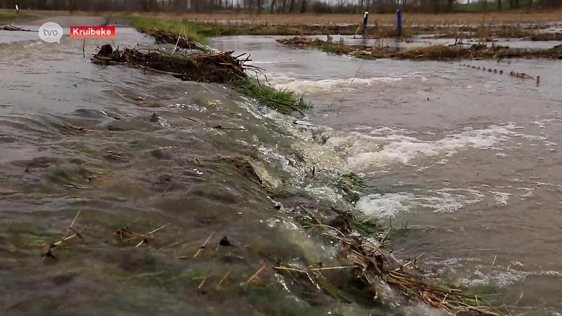 Verschillende wegen in Kruibeke afgesloten door wateroverlast