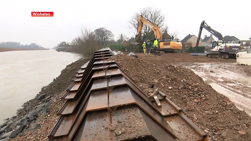 Waterpeilen: noodfase aan de dijk in Wichelen, in Geraardsbergen werken de bufferbekkens