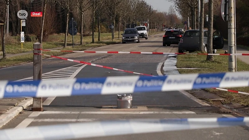 Zinkpaal aan ingang Doel maakt nog maar eens slachtoffer