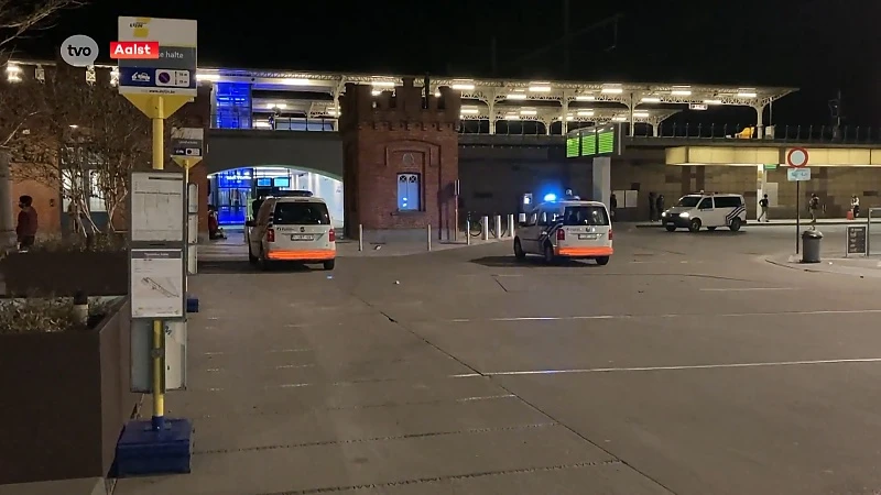 Politie pakt 8 jongeren op na vechtpartij aan station in Aalst