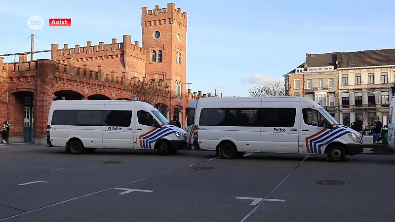 Politie massaal ter plaatse op Statieplein na nieuwe oproep tot vechtpartij, voorlopig geen geweld