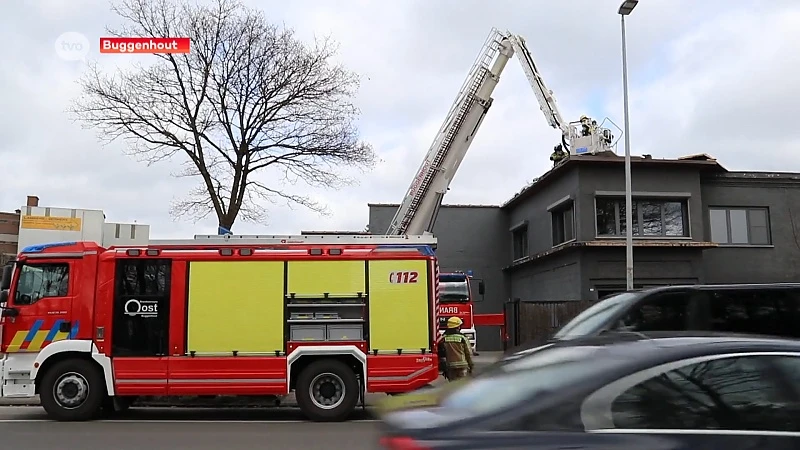 Storm slaat gat in dak in Buggenhout