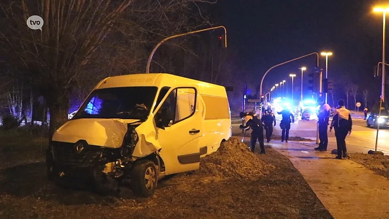Vier gewonden na aanrijding met vier voertuigen op kruispunt in Welle