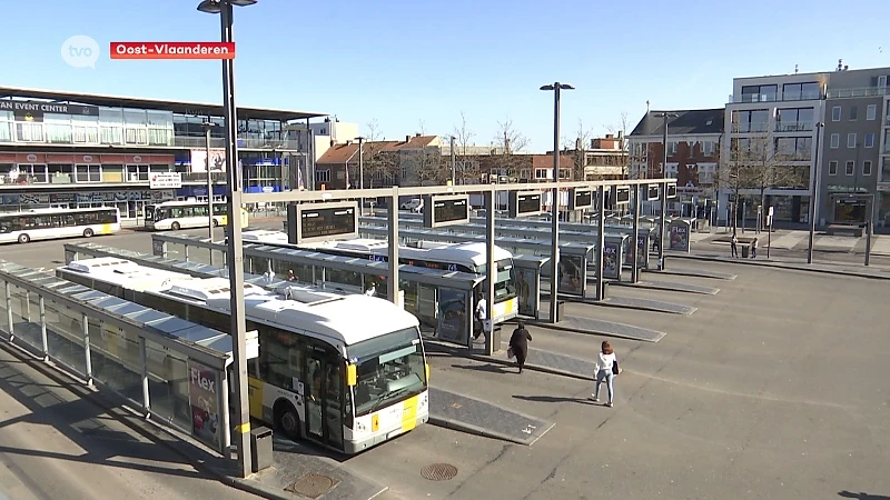 Staking legt busverkeer lam, bij de treinen is er een minimale dienstverlening