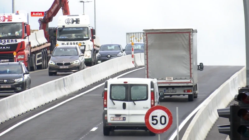 Viaduct stadsring Aalst weer volledig open voor verkeer