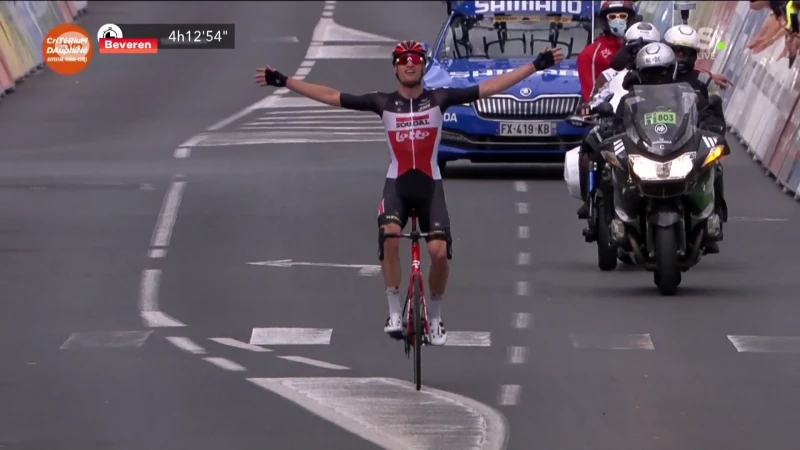 Brent Van Moer heer en meester in openingsetappe Dauphiné