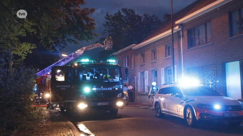 Huis onbewoonbaar na hevige brand in Zele