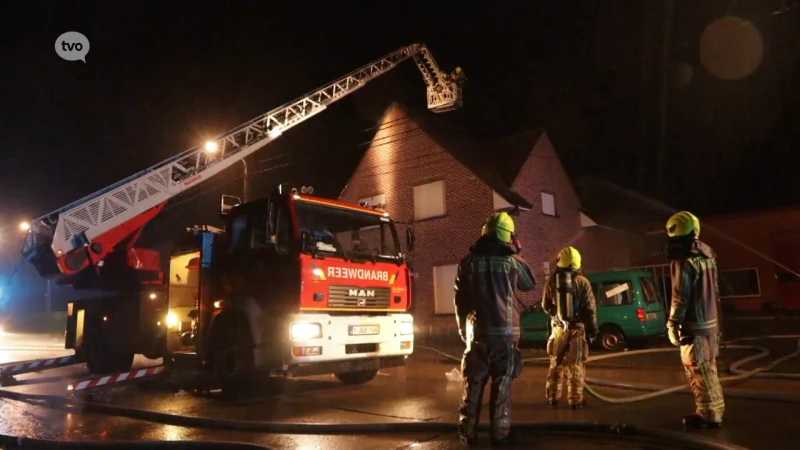 Huis onbewoonbaar na blikseminslag in Meerdonk