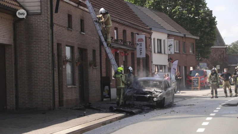 Wagen brandt uit in Lokeren