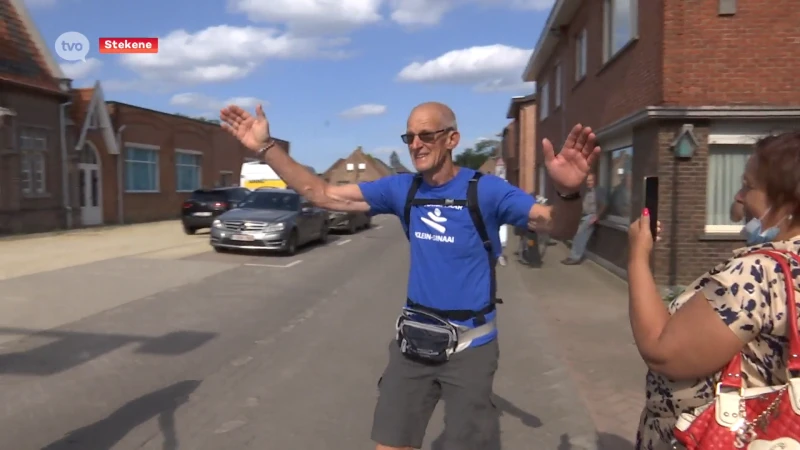 Réno (69) wandelt 135 kilometer op 24 uur tijd voor schooltje