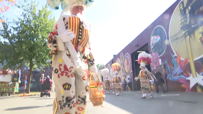 Aalstenaars zetten met carnavalsbeurs de laatste rechte lijn in: "Als het nu niet is, dan is het nooit"