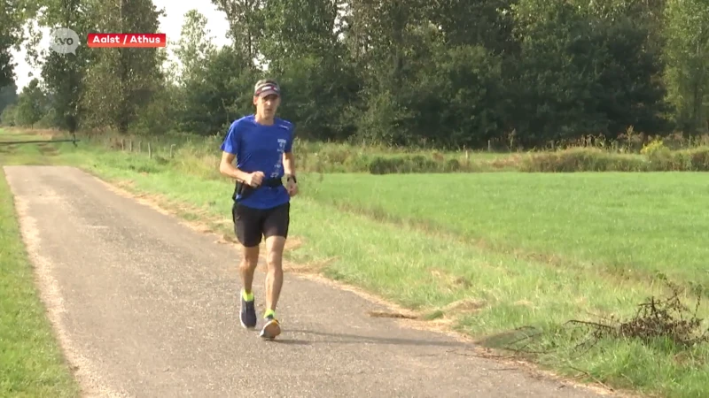 Ultraloper Dimitri Parewyck zit intussen bijna in Virton, bijna halfweg