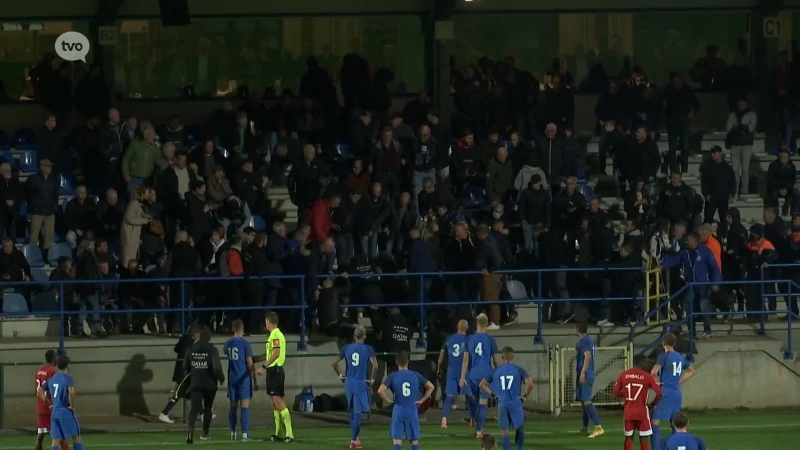 Supporter onwel tijdens FCV Dender - Eupen