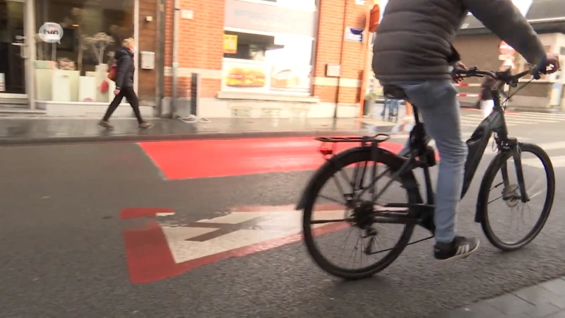 Nieuwe signalisatie zet fietsstraten in Geraardsbergen extra in de verf