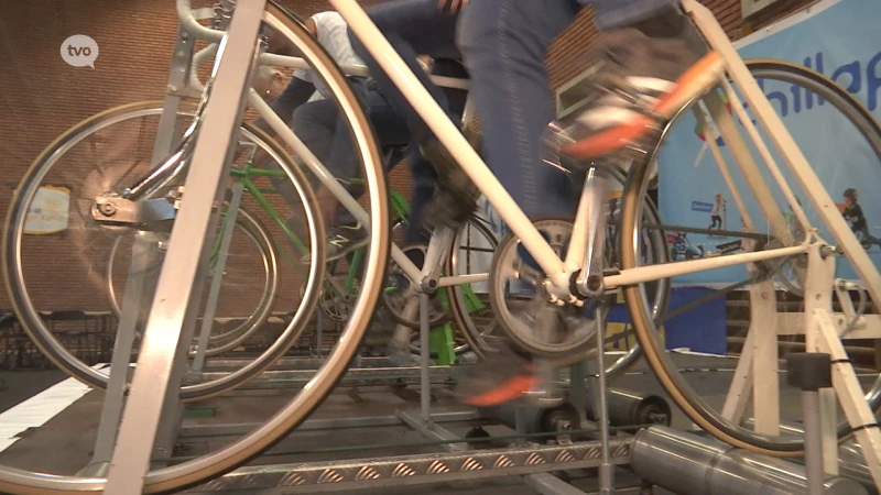 Fietsen op de rollen voor Ronny en Kom op tegen Kanker