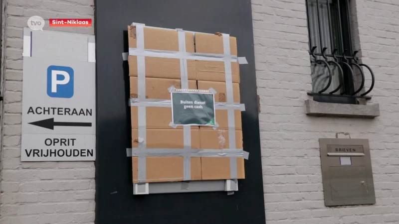 Dieven breken Sint-Niklase geldautomaat open