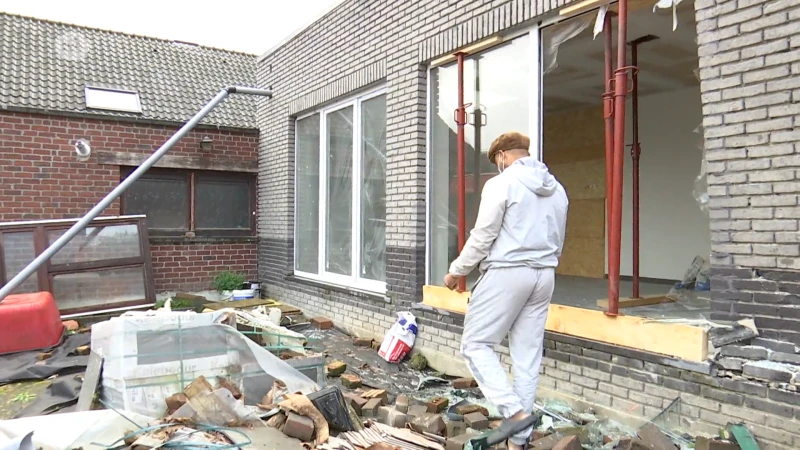 Goeferdinge: Lijnbus tegen huis in aanbouw, werken mogen worden overgedaan