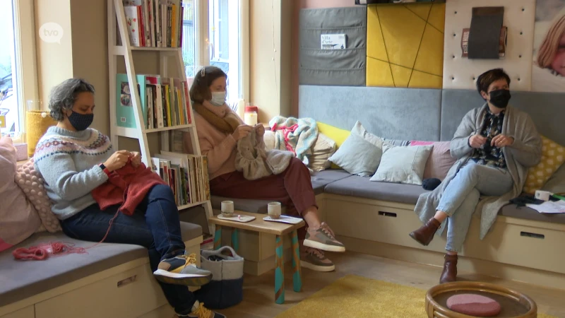 "Wie echt tot rust wil komen, moet breien", stelt nieuw boek De Woldoeners
