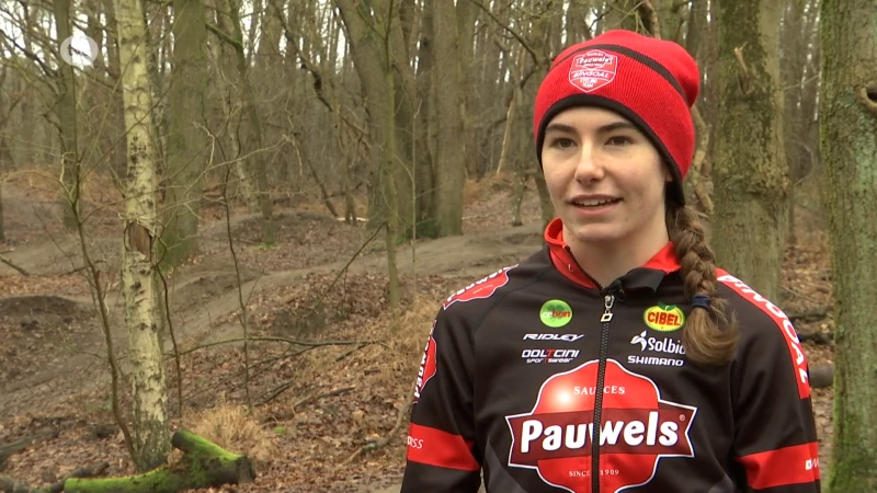 Waasmunsters toptalent in het veldrijden: Shanyl De Schoesitter won 16 van haar 18 crossen!