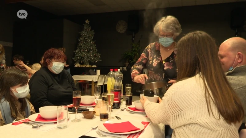 Gezinnen in kwetsbare situatie getrakteerd op feestmaal in Dendermonde