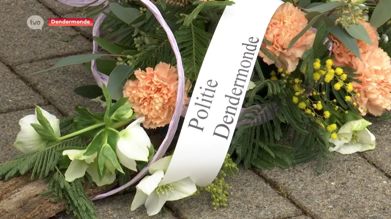 Bloemen aan voormalig kinderdagverblijf Fabeltjesland, waar De Gelder 13 jaar geleden toesloeg