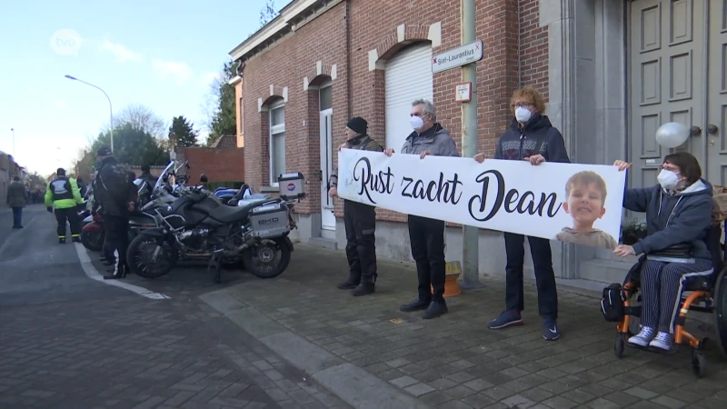 Ingetogen afscheid van 4-jarige Dean in Sint-Laurentiuskerk in Verrebroek