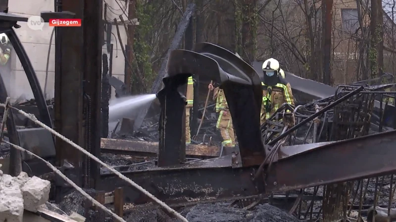 Decorbouwer in Gijzegem ziet levenswerk in rook opgaan