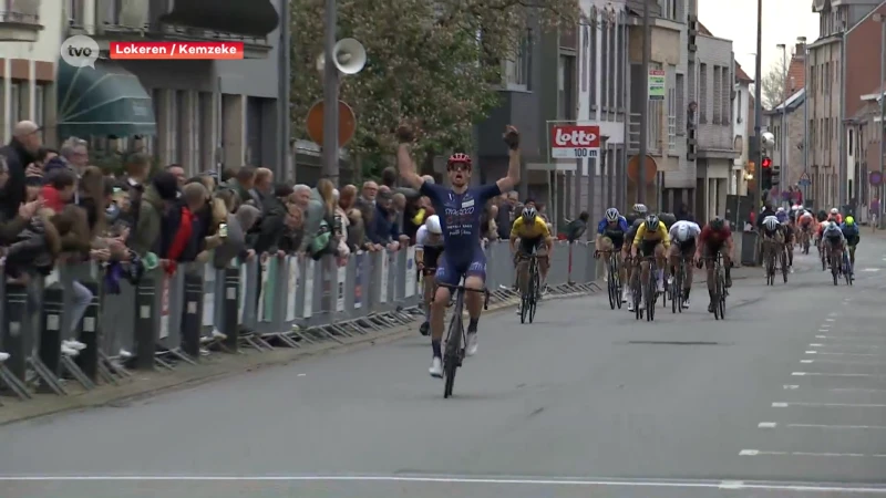 Brent Clé (Stageco Cycling Team) als eerste over finish van Omloop van het Waasland