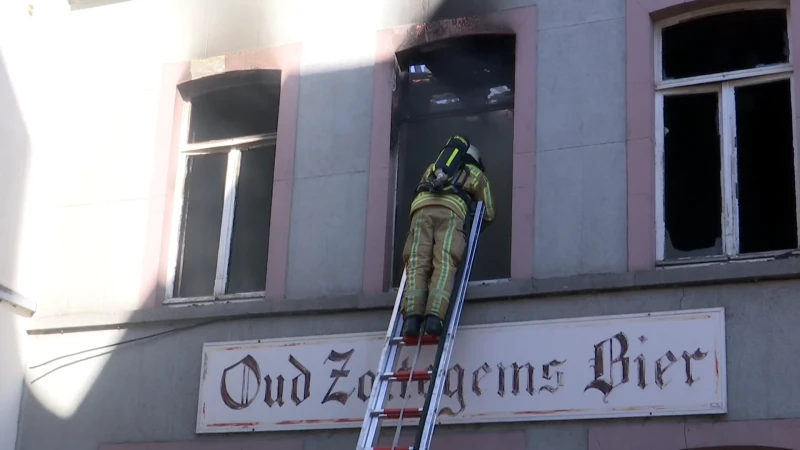 Uitslaande brand verwoest 't Brouwershof, het oudste café van Zottegem