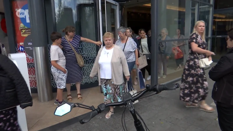 Waasland Shopping oefent onaangekondigde evacuatie: "Op 10 minuten 800 mensen rustig naar buiten begeleid"