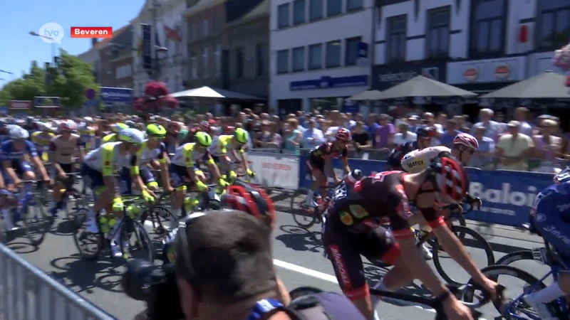 Wielerliefhebbers al vroeg op post voor start Baloise Belgium Tour in Beveren