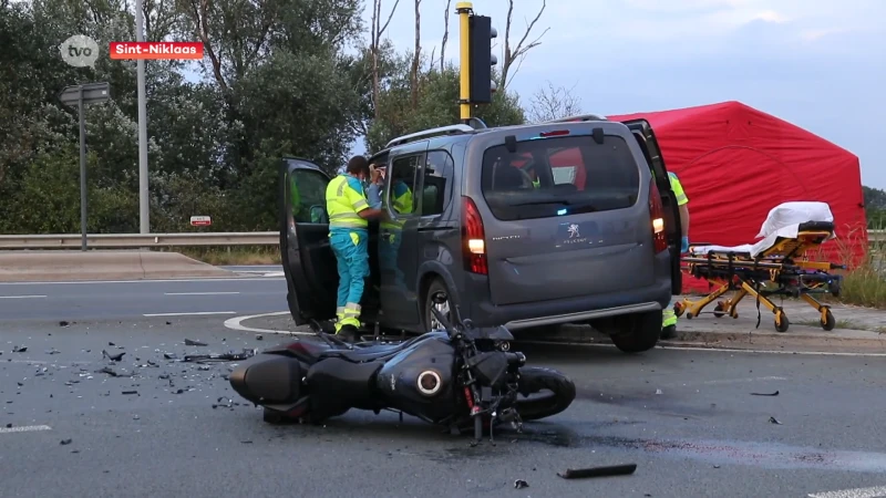 Motorrijder (25) komt om het leven na zware klap tegen auto op N41