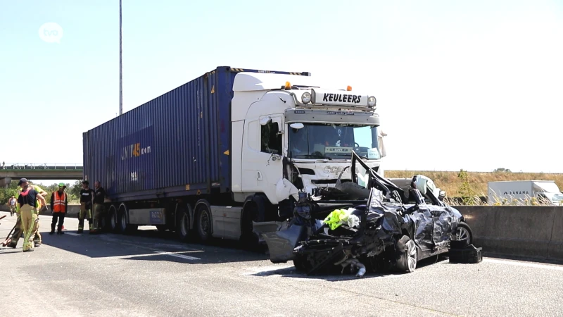 E34 tijdlang volledig afgesloten door zwaar verkeersongeval met drie zwaargewonden