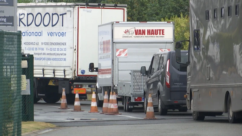 Politie Dendermonde neemt maatregelen aan autokeuringscentrum: "Als het te druk is, kom dan later terug"