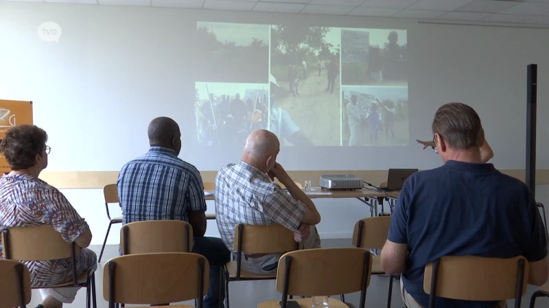 Lokeraar zamelt geld in om scholen op te bouwen in Congo