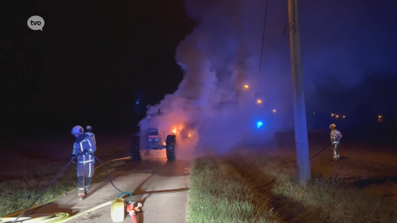 Oordegem: Boer ziet tractor voor eigen ogen uitbranden