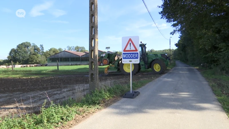 Geraardsbergse boeren waarschuwen weggebruikers voor eigen modder